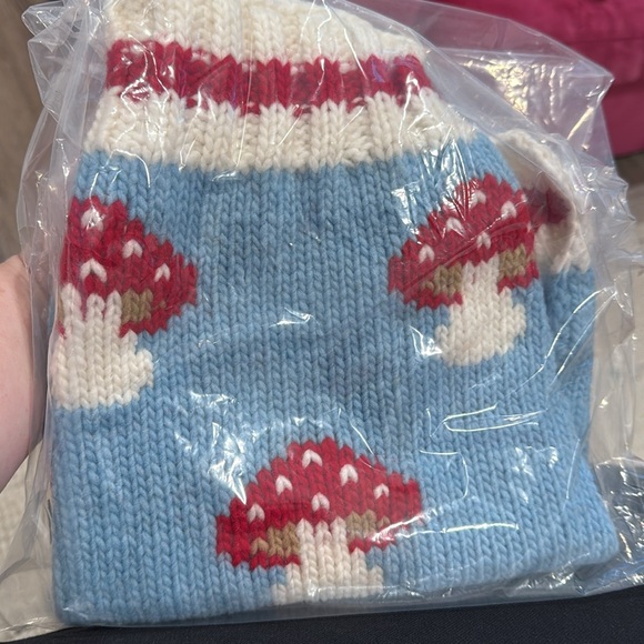 Hand-Knit Mushroom Pet sweater - Picture 9 of 11